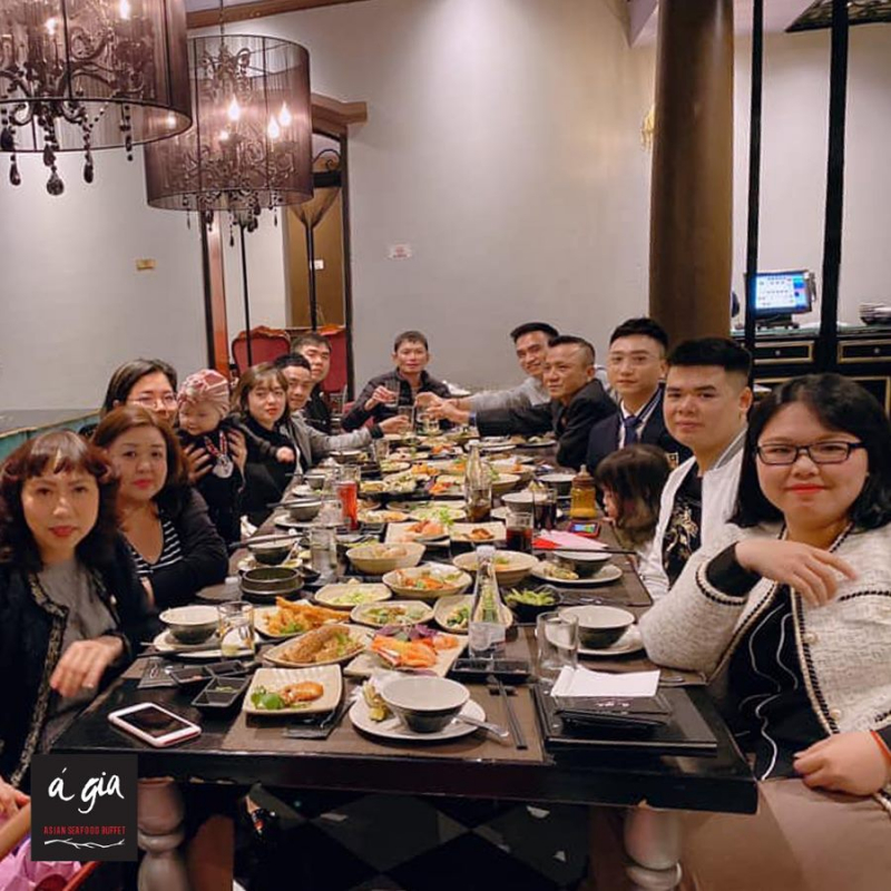 Nhà hàng Á Gia - Nhà hàng tổ chức tiệc cuối năm lý tưởng tại Quang Trung