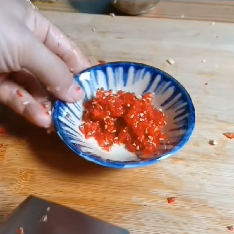Bước 1 Sơ chế nguyên liệu Nước mắm tỏi ớt chua ngọt